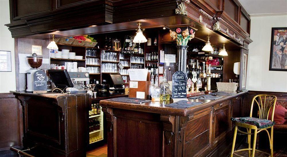 力推克里克豪威尔大熊酒店 克里克豪厄尔 外观 照片